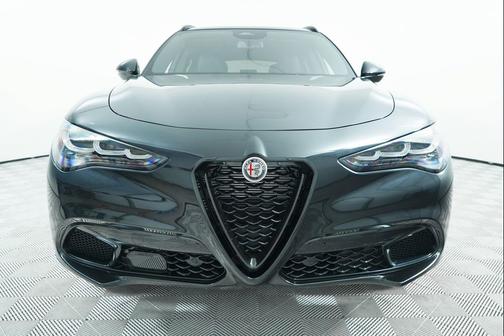 Vulcano Black Metallic 2025 Alfa Romeo Stelvio Sprint AWD