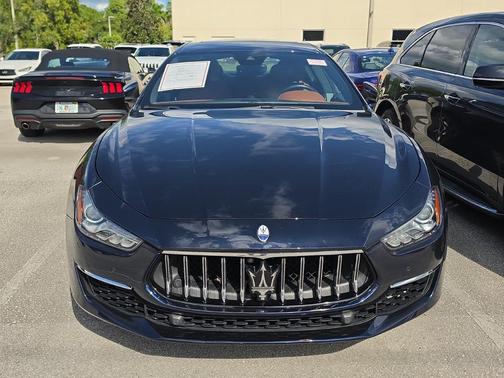 Blu Nobile Tri-Coat 2022 Maserati Ghibli GT