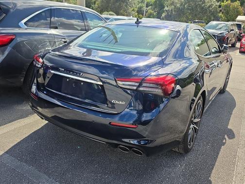 Blu Nobile Tri-Coat 2022 Maserati Ghibli GT