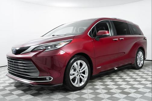 2021 Toyota Sienna Platinum 7 Passenger
