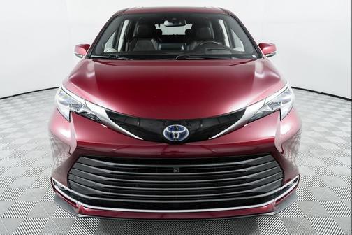 2021 Toyota Sienna Platinum 7 Passenger