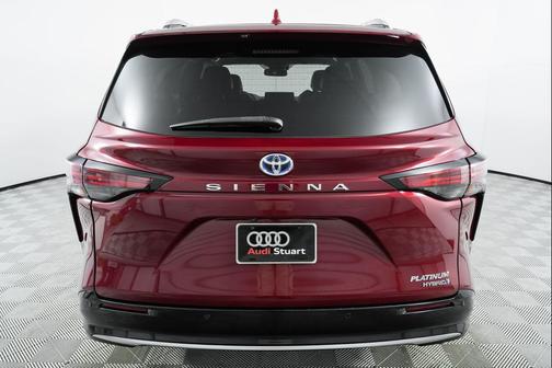 2021 Toyota Sienna Platinum 7 Passenger