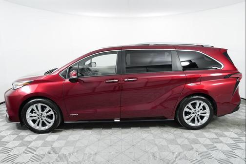 2021 Toyota Sienna Platinum 7 Passenger