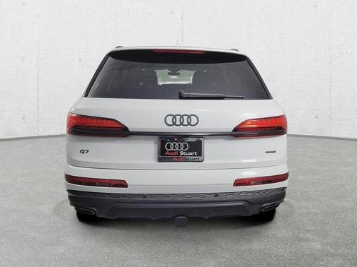 2026 Audi Q7 45 Premium