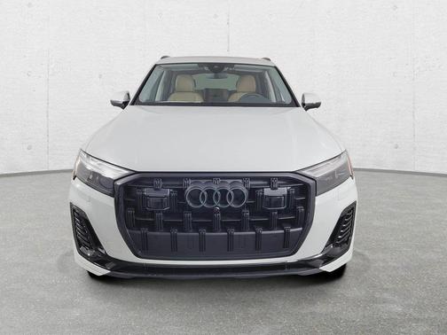 2026 Audi Q7 45 Premium