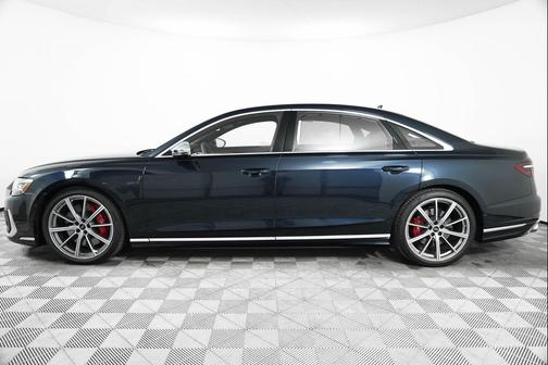 2025 Audi S8 4.0T