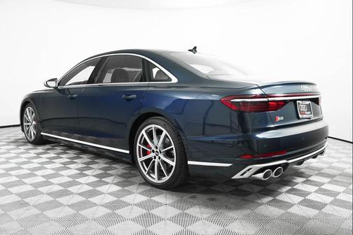 2025 Audi S8 4.0T