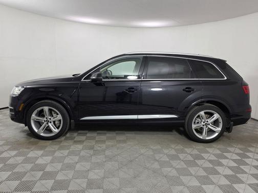 Orca Black Metallic 2019 Audi Q7 55 Prestige