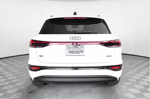 2025 Audi Q6 e-tron Premium Plus quattro