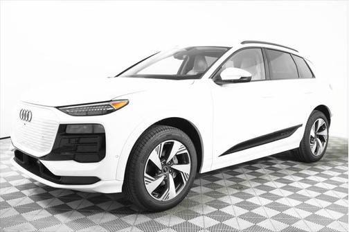 2025 Audi Q6 e-tron Premium Plus quattro