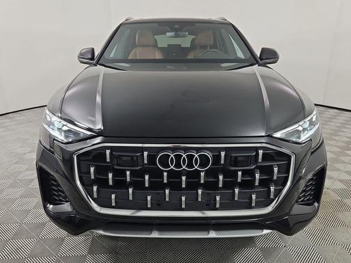 2025 Audi Q8 55 Premium Plus
