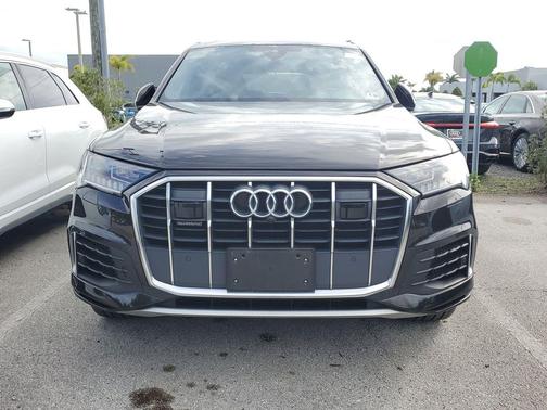 2023 Audi Q7 55 Premium Plus