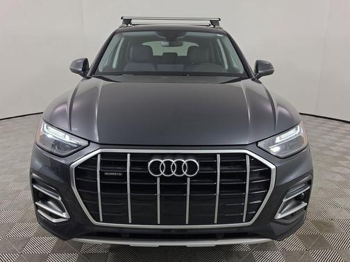 Manhattan Gray Metallic 2023 Audi Q5 40 Premium