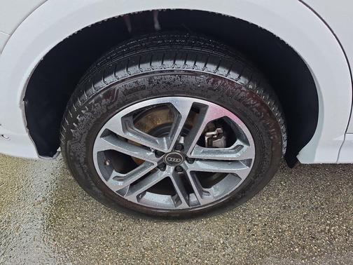 White 2025 Audi Q5 Premium TFSI quattro S tronic