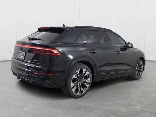 Mythos Black Metallic 2026 Audi Q8 55 Premium Plus