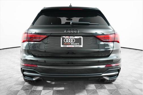 2021 Audi Q3 45 S line Premium