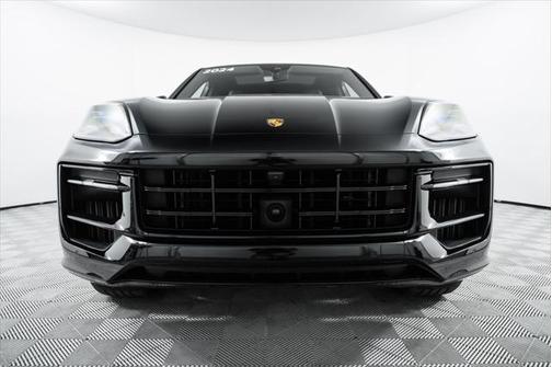 2024 Porsche Cayenne S