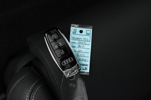 2025 Audi Q8 55 Prestige