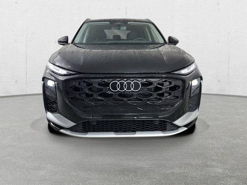Mythos Black Metallic 2026 Audi Q3 S line