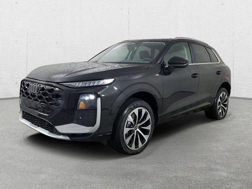 Mythos Black Metallic 2026 Audi Q3 S line