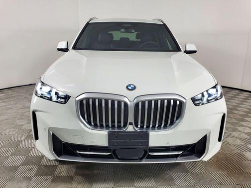 Alpine White 2025 BMW X5 xDrive40i