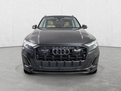 Mythos Black Metallic 2026 Audi Q7 45 Premium