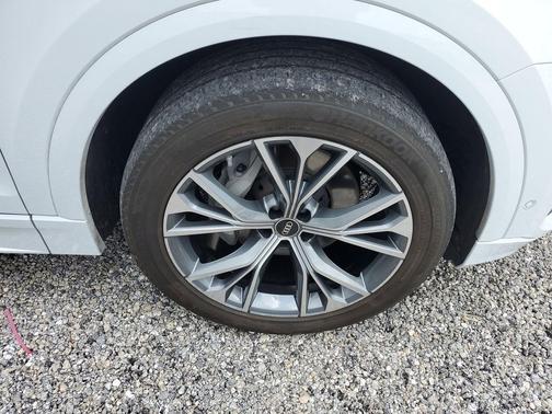 2023 Audi Q8 55 Premium