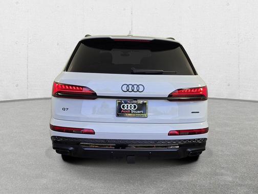 Glacier White Metallic 2026 Audi Q7 55 Premium Plus