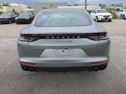2021 Porsche Panamera 4S