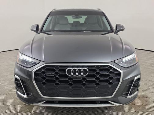 Daytona Gray Pearl Effect 2023 Audi Q5 45 S line Premium Plus