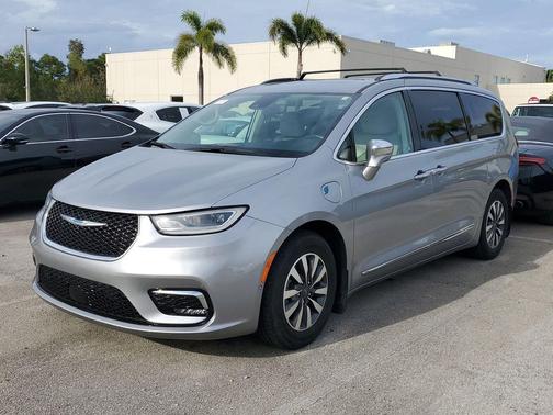 2021 Chrysler Pacifica Hybrid Limited