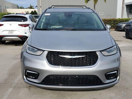 2021 Chrysler Pacifica Hybrid Limited