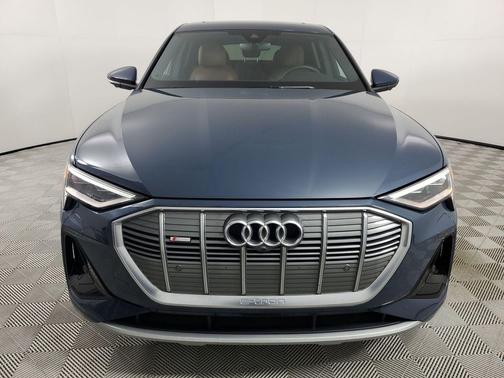 2023 Audi e-tron Sportback S line Premium Plus