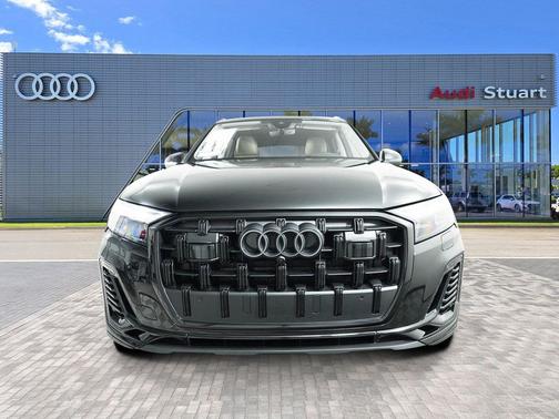 2025 Audi Q7 55 Premium Plus