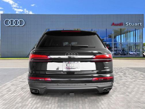 2025 Audi Q7 55 Premium Plus