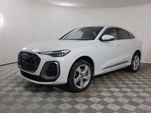 Glacier White 2025 Audi Q5 Premium Plus TFSI quattro S tronic