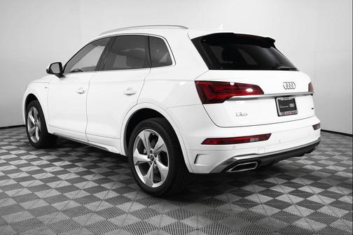 2023 Audi Q5 45 S line Premium Plus