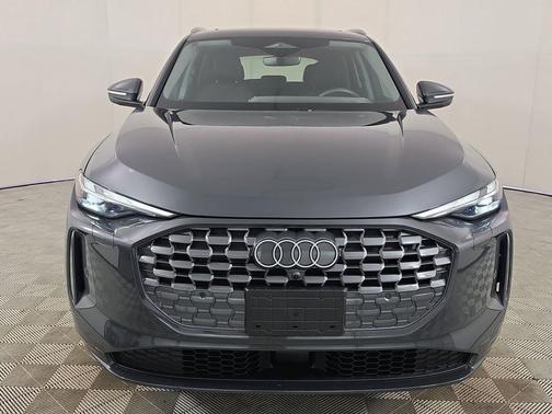 Tambora Gray Metallic 2025 Audi Q5 Premium TFSI quattro S tronic