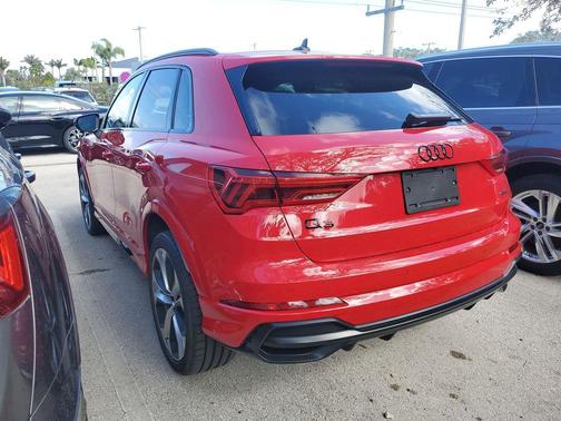 2021 Audi Q3 45 S line Premium