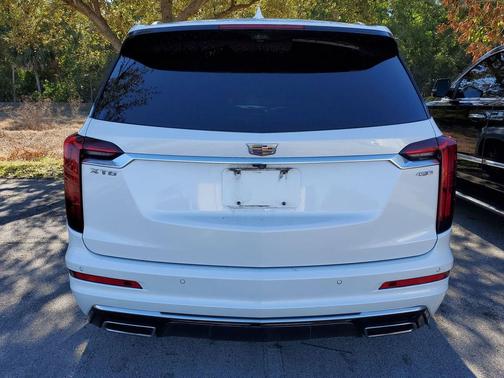 2021 Cadillac XT6 Premium Luxury FWD