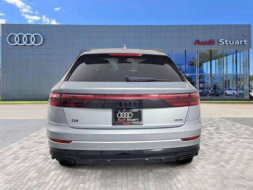 2025 Audi Q8 55 Premium Plus