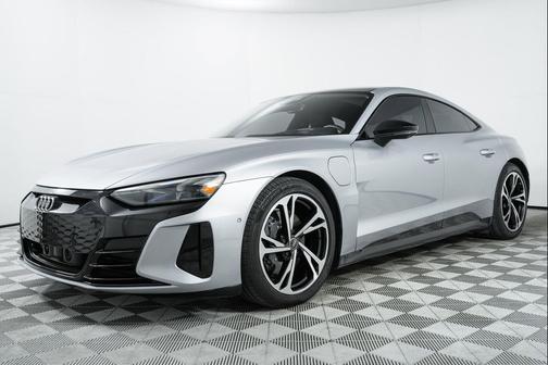 2022 Audi e-tron GT Prestige