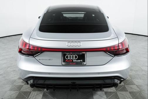 2022 Audi e-tron GT Prestige