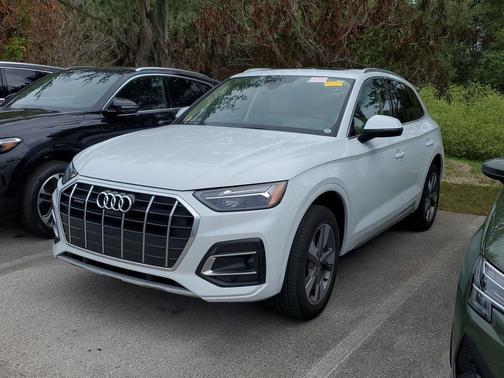 2023 Audi Q5 40 Premium Plus