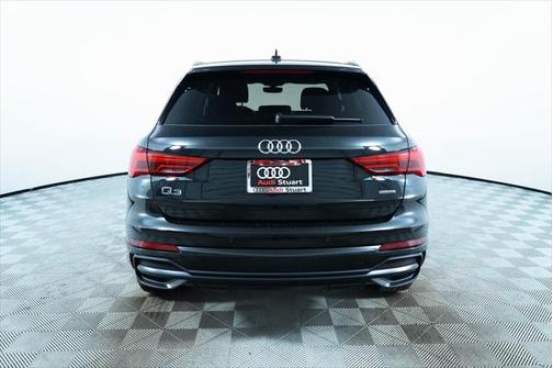 2022 Audi Q3 45 S line Premium Plus