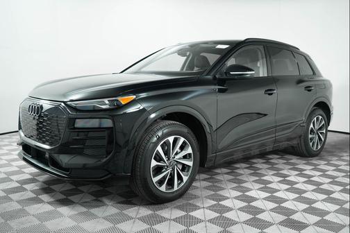 2025 Audi Q6 e-tron Premium quattro