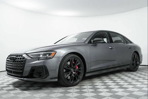 Daytona Gray Pearl Effect 2025 Audi S8 4.0T