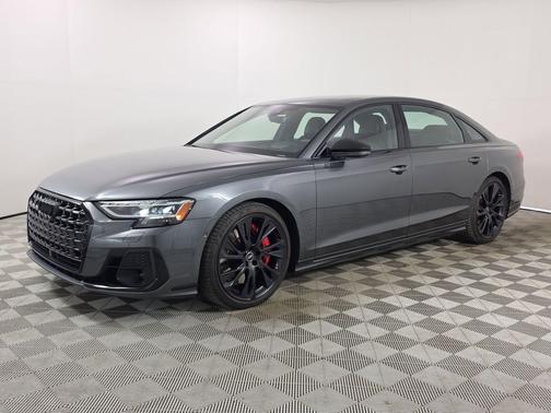 Daytona Gray Pearl Effect 2025 Audi S8 4.0T