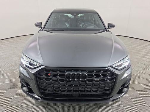Daytona Gray Pearl Effect 2025 Audi S8 4.0T