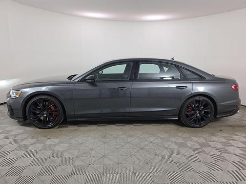 Daytona Gray Pearl Effect 2025 Audi S8 4.0T